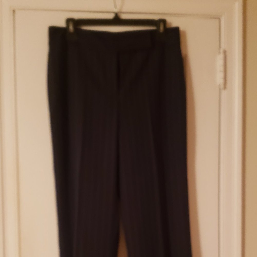 Suit - Picture 3 of 8